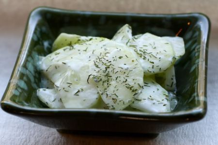 Salata suedeza de castraveti cu smantana si marar